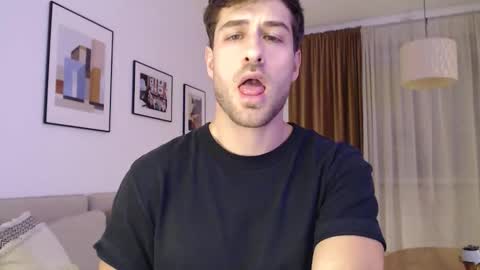 Yoooups online show from December 14, 2025, 5:18 pm