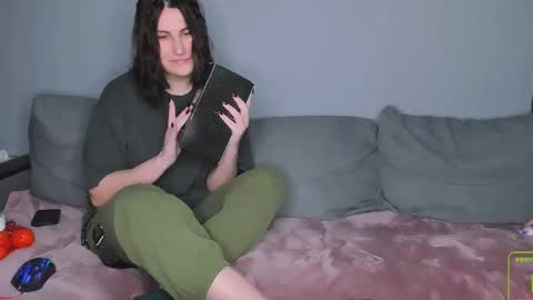 Snapshot of you_lika chatting on February 6, 2026, 5:16 pm Lika online show from February 6, 2026, 5:16 pm