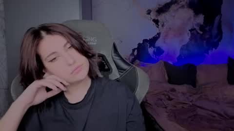 Snapshot of you_lika chatting on April 11, 2026, 3:38 pm Lika online show from April 11, 2026, 3:38 pm