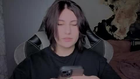 Snapshot of you_lika chatting on April 14, 2026, 3:07 pm Lika online show from April 14, 2026, 3:07 pm