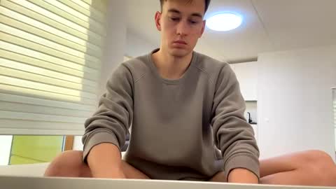 youcan__ online show from March 7, 2025, 3:28 pm