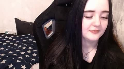 your_8a8y online show from March 10, 2025, 5:11 am