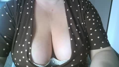 Maria Love online show from May 26, 2026, 6:20 am