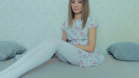 Lily online show from January 8, 2025, 10:37 am