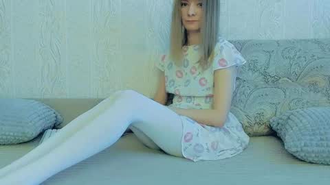 Lily online show from March 9, 2025, 3:43 am