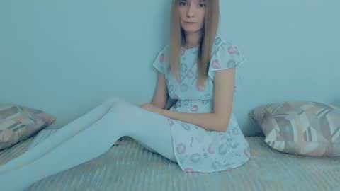 Lily online show from October 6, 2025, 8:12 am