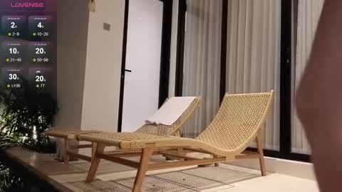 Alice online show from October 7, 2025, 12:46 pm