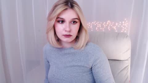 Snapshot of your_freya chatting on March 8, 2025, 11:05 am Freya online show from March 8, 2025, 11:05 am