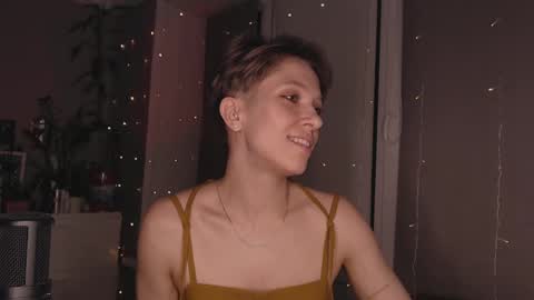 Alex and Kris long hair online show from February 7, 2025, 8:53 pm