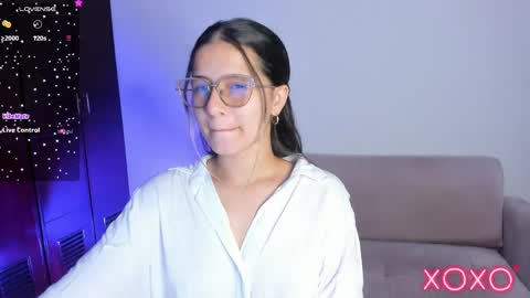 Lila  online show from April 15, 2026, 10:11 am