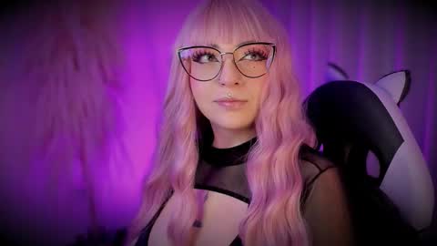 Cami independent model online show from March 29, 2026, 4:01 am