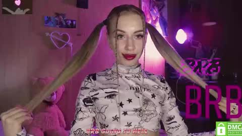 Snapshot of your_psychologist chatting on December 8, 2024, 3:00 am Alice  online show from December 8, 2024, 3:00 am