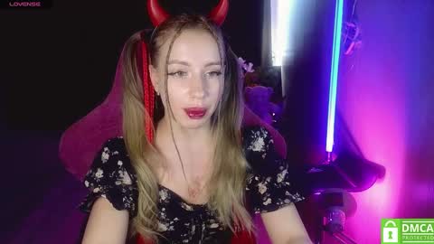 Snapshot of your_psychologist chatting on March 12, 2025, 3:13 am Alice  online show from March 12, 2025, 3:13 am