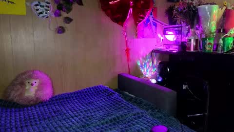 Snapshot of your_psychologist chatting on September 27, 2025, 12:59 am Alice  online show from September 27, 2025, 12:59 am