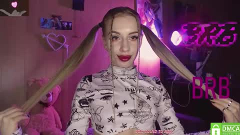 Snapshot of your_psychologist chatting on September 29, 2025, 1:00 am Alice  online show from September 29, 2025, 1:00 am