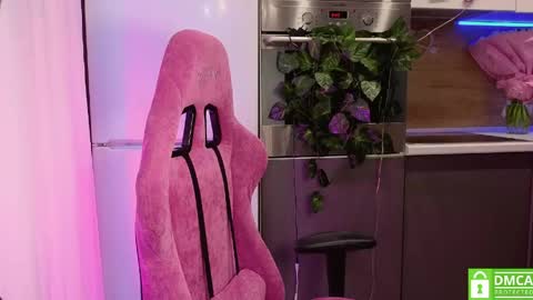 Alice  online show from April 10, 2026, 12:49 am