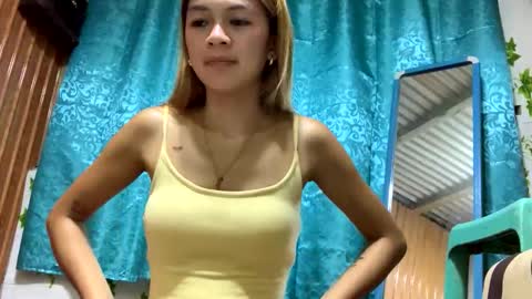 sexylady online show from March 3, 2026, 4:13 pm