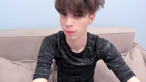 your_shy_guy online show from February 1, 2026, 8:13 am