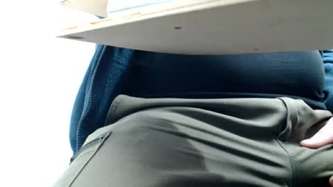 Snapshot of your_tipie chatting on April 8, 2026, 11:43 am your_tipie online show from April 8, 2026, 11:43 am