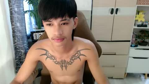 yourasian_eric online show from March 30, 2026, 5:08 am