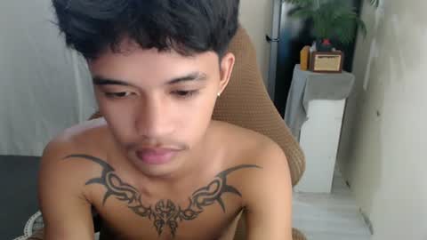 yourasian_eric online show from July 10, 2026, 3:25 pm