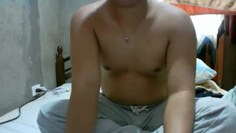 yourasian_lover29 online show from April 9, 2026, 2:11 am