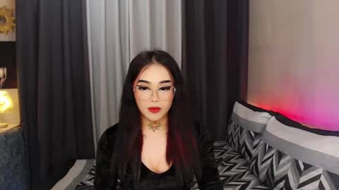 kim online show from February 21, 2025, 6:48 pm