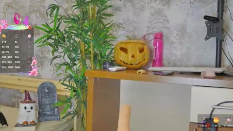 Anna online show from November 1, 2025, 8:11 pm