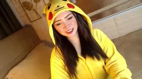 JEN  online show from November 20, 2025, 10:48 am