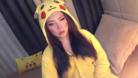 JEN  online show from March 21, 2026, 9:25 am