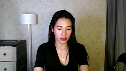 Snapshot of yourdreamgirlgwen chatting on May 26, 2026, 8:27 pm GWENI online show from May 26, 2026, 8:27 pm