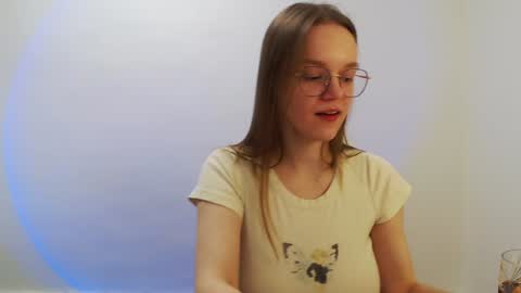 Lana online show from February 1, 2025, 9:40 pm