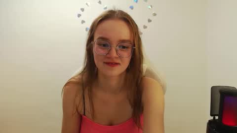 Lana online show from October 24, 2025, 5:20 pm