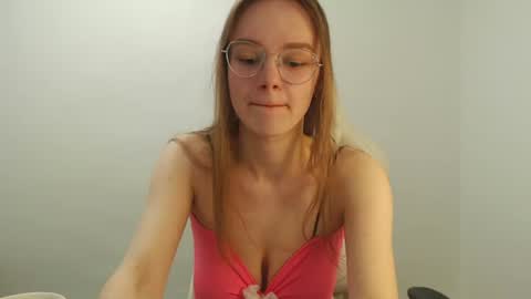 Snapshot of yourdreamray chatting on June 20, 2026, 8:55 pm Lana online show from June 20, 2026, 8:55 pm