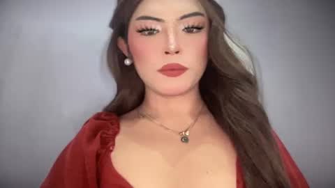Snapshot of yourehot_pretty chatting on May 2, 2026, 8:47 pm Do read my bio online show from May 2, 2026, 8:47 pm