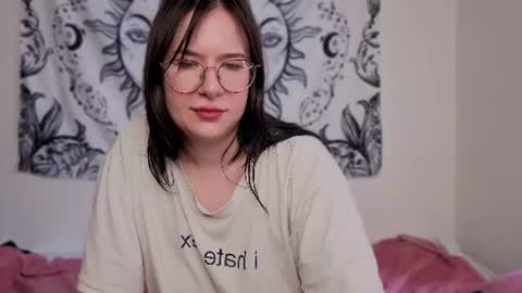Snapshot of yourejustatoy chatting on June 27, 2026, 12:22 pm Lilly online show from June 27, 2026, 12:22 pm