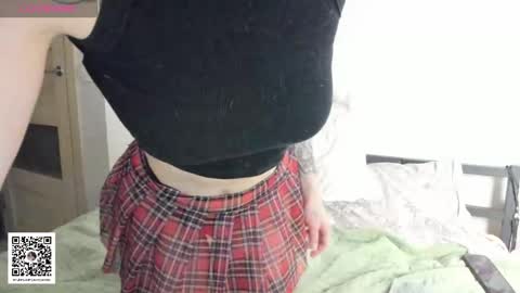 Snapshot of youreyeshere chatting on February 15, 2026, 5:20 pm Dari online show from February 15, 2026, 5:20 pm