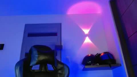 Snapshot of yourfavorite_bigclit chatting on April 23, 2026, 9:19 am yourfavorite_bigclit online show from April 23, 2026, 9:19 am