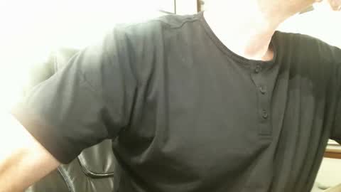 Snapshot of yourfunone chatting on March 1, 2025, 3:21 am yourfunone online show from March 1, 2025, 3:21 am