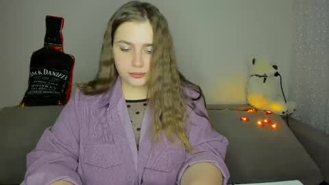 yourgem__ online show from February 17, 2025, 4:15 pm