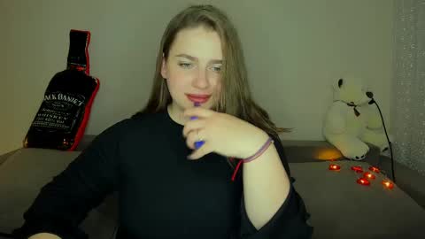 yourgem__ online show from February 25, 2025, 10:39 pm