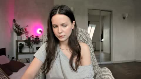 Aida online show from September 9, 2025, 10:26 am