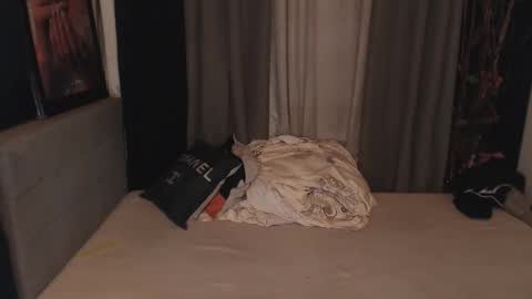 Snapshot of yourhotbambie chatting on February 20, 2026, 3:34 pm im your Bambie online show from February 20, 2026, 3:34 pm