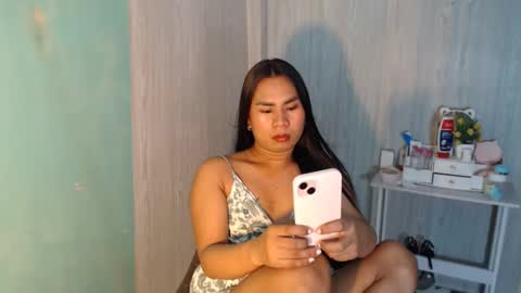 Mauie  online show from May 14, 2026, 11:44 pm