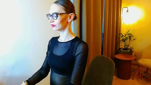 Snapshot of yourladysunshine chatting on April 9, 2026, 5:51 am Ksyusha online show from April 9, 2026, 5:51 am