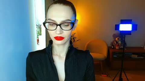Snapshot of yourladysunshine chatting on April 15, 2026, 9:05 am Ksyusha online show from April 15, 2026, 9:05 am