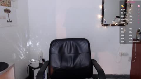 Snapshot of yourlittle_cherry chatting on January 17, 2025, 10:01 pm Cherry online show from January 17, 2025, 10:01 pm