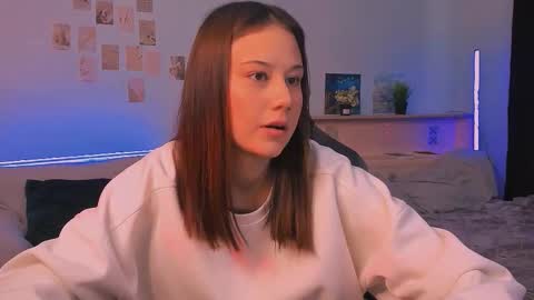 Snapshot of yourlovelystreamer chatting on October 2, 2025, 10:44 am Nikol online show from October 2, 2025, 10:44 am