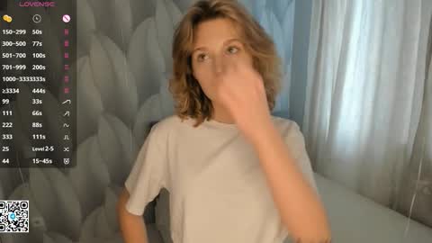 Snapshot of yourmuseee chatting on March 1, 2026, 11:45 am Sonya online show from March 1, 2026, 11:45 am