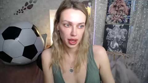 Snapshot of yournickyadamidi chatting on June 13, 2026, 4:27 pm Nicky online show from June 13, 2026, 4:27 pm